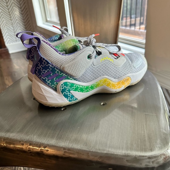Adidas D.O.N. Issue #3 Autism Awareness basketball shoes - Picture 1 of 7